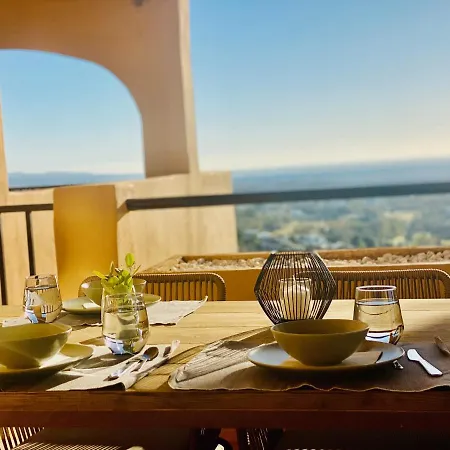 Elegant Apartment, Stunning Views, Fully Renovated In La Hacienda Del Senorio De Cifuentes Apartman
